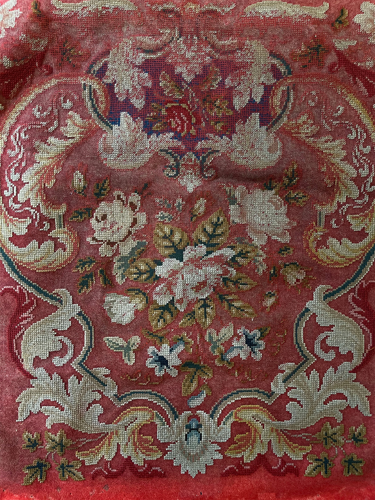 Floral Needlepoint for Pillows ID: T042107